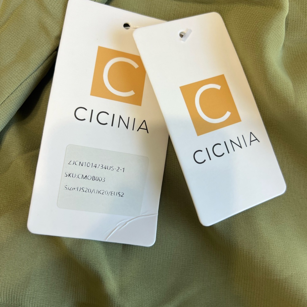 CICiNIA. Elegant Olive Green Women's Jumpsuit - Picture 9 of 10